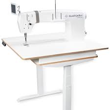 Handi Quilter - Amara ST With table